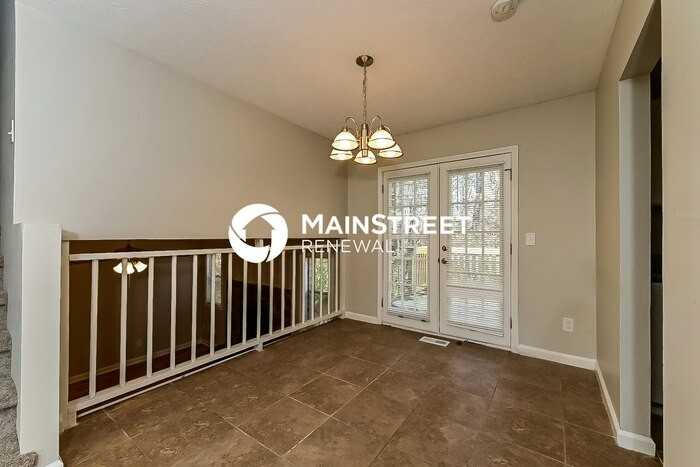 7045 Birling Dr - Photo 5 of 17