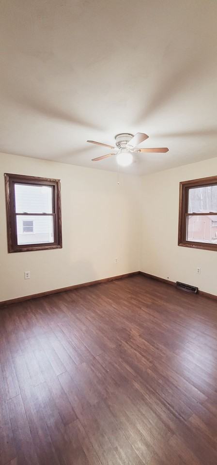 8578 Kirsch Rd - Photo 3 of 19