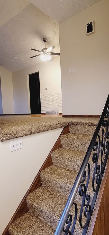 8578 Kirsch Rd - Photo 5 of 19