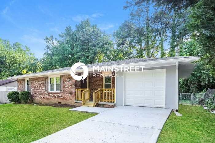 6067 Park Dr - Photo 3 of 16