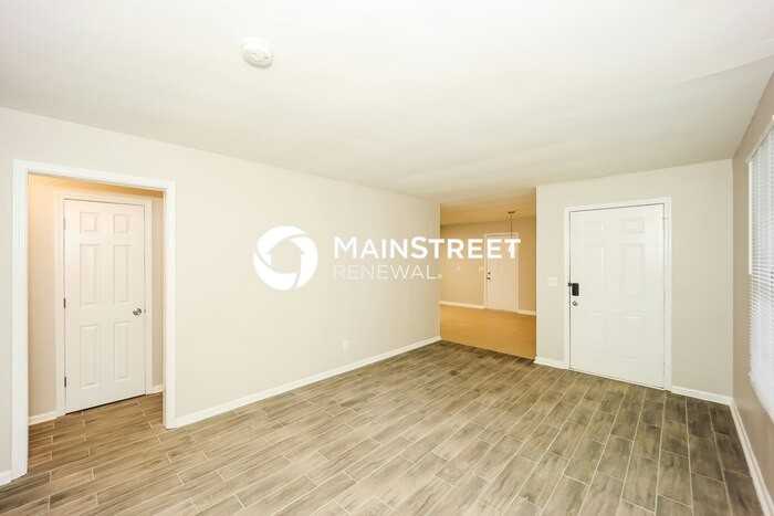 6067 Park Dr - Photo 4 of 16