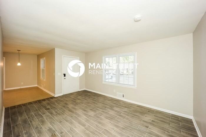 6067 Park Dr - Photo 5 of 16