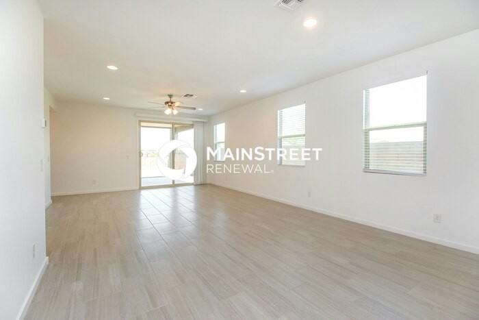 4386 W Greenleaf Dr - Photo 3 of 16