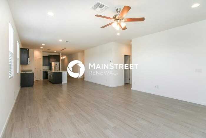 4386 W Greenleaf Dr - Photo 4 of 16