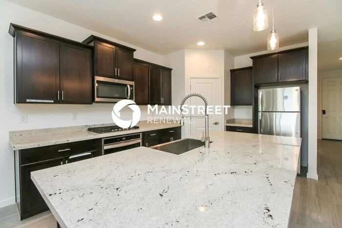 4386 W Greenleaf Dr - Photo 5 of 16