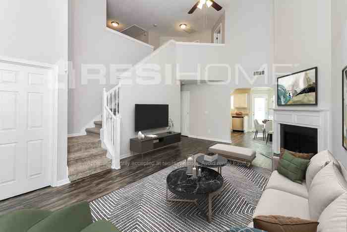 330 Wekiva Ct - Photo 5 of 17