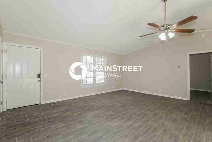 712 Pembelton Ct - Photo 3 of 16