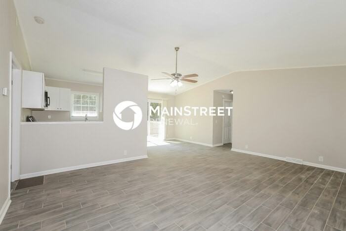 712 Pembelton Ct - Photo 4 of 16