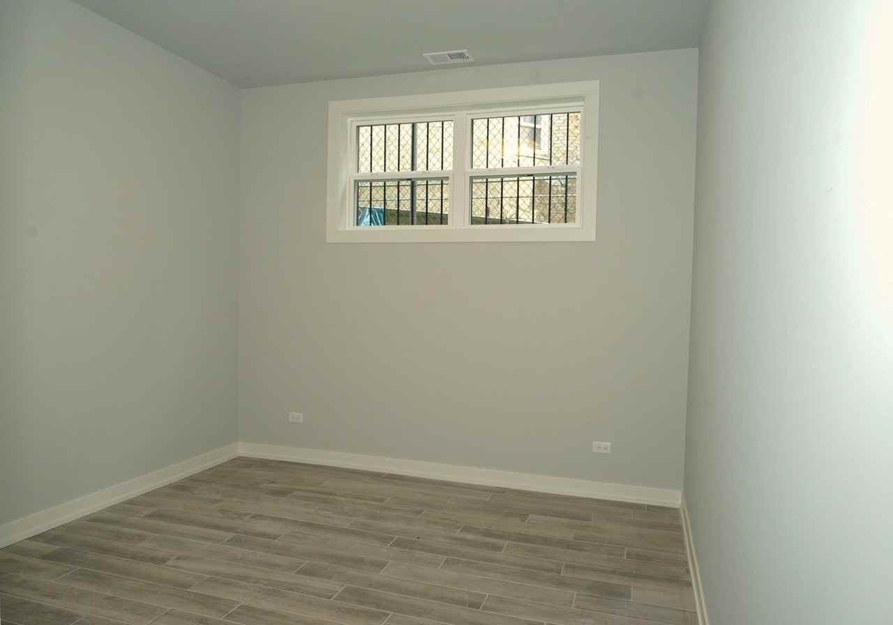 6138 S. University - Photo 2 of 27