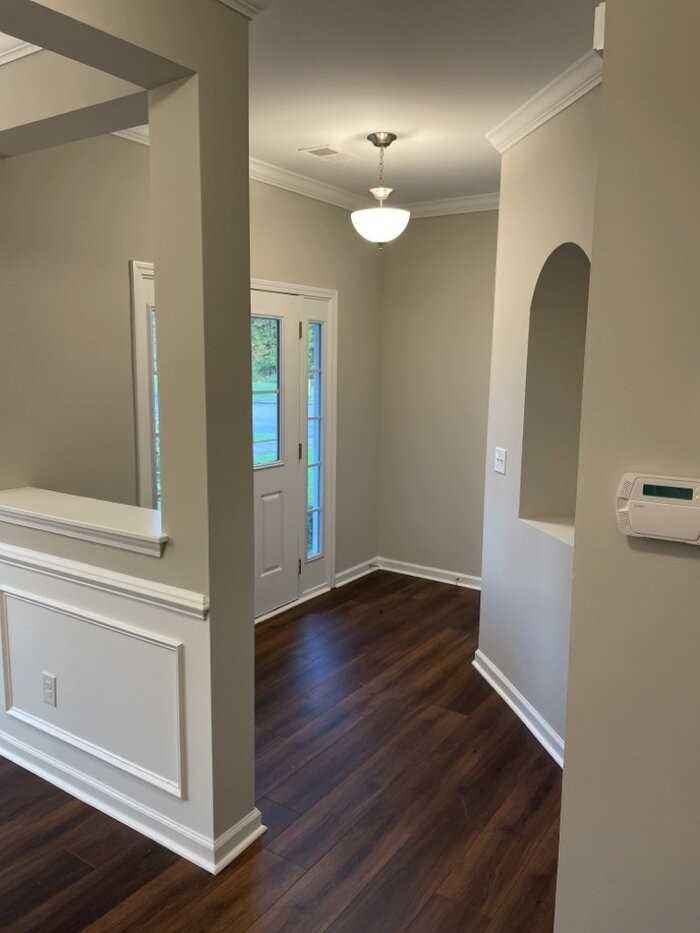 430 Forsythia Ave - Photo 5 of 29