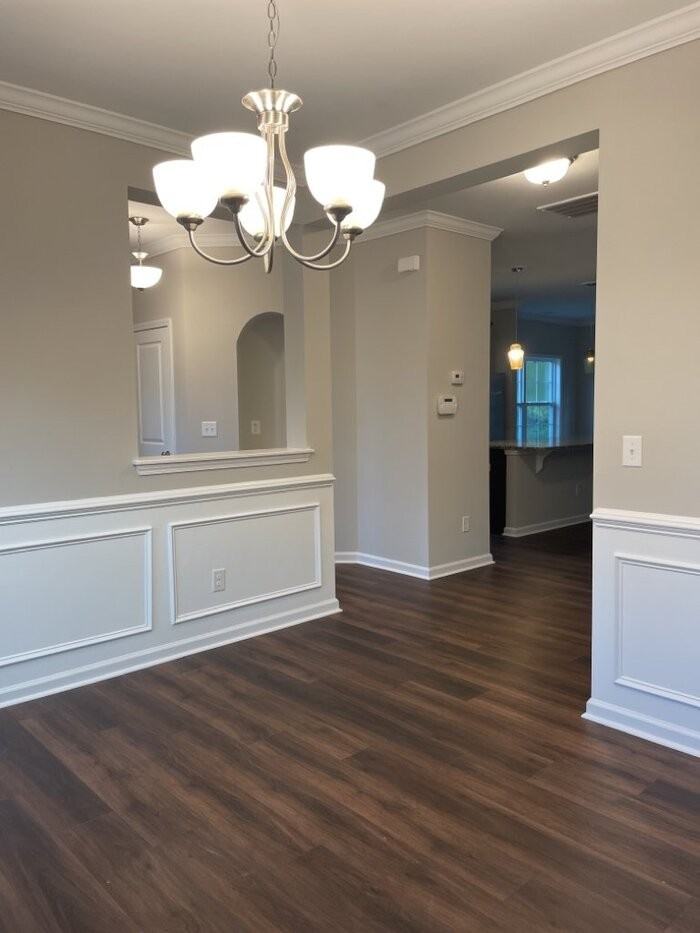 430 Forsythia Ave - Photo 7 of 29