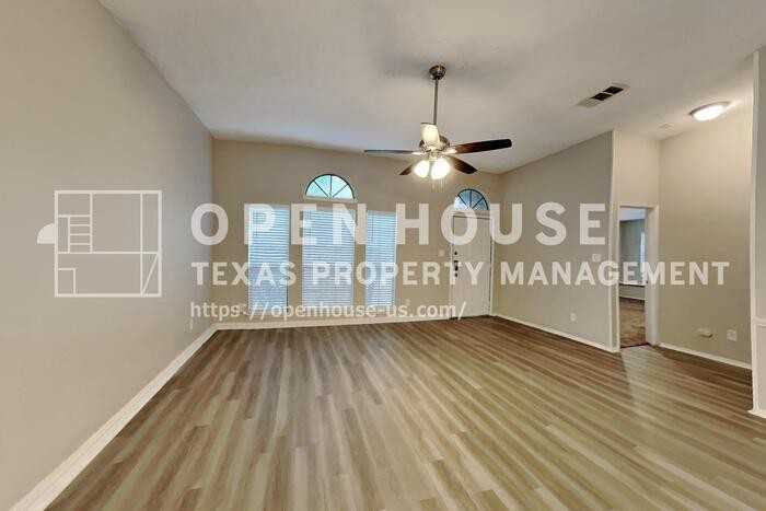 2914 Dukeswood Dr - Photo 5 of 20