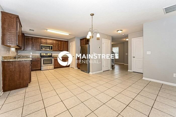 2509 Queen Bee Dr - Photo 5 of 17