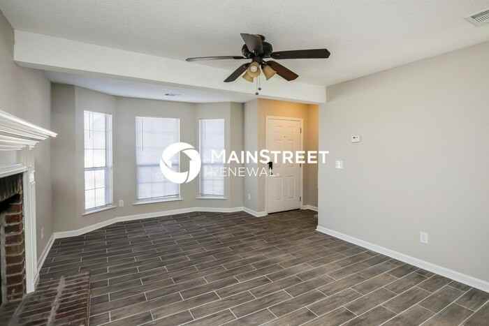 5927 Brookside Dr Se - Photo 3 of 17