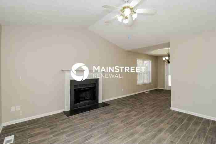 5408 Sugar Mill Dr - Photo 5 of 17