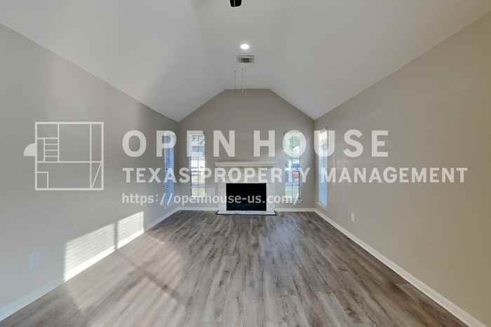 5419 Roserock Ln - Photo 5 of 21