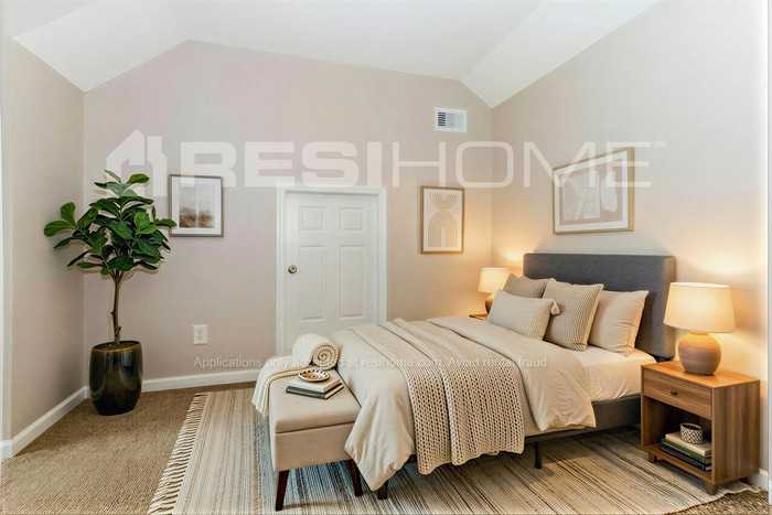 220 Beckman St - Photo 7 of 16