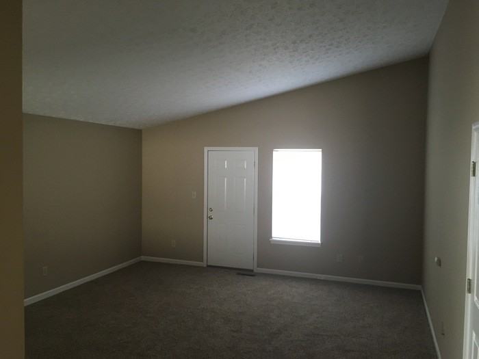 3235 Keystone Lakes Way - Photo 5 of 18