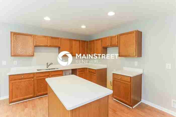 3511 Devon Chase Rd - Photo 7 of 17