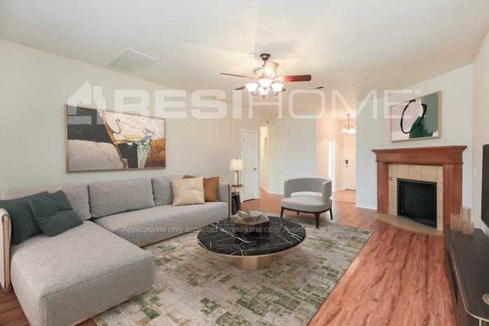 11313 Nw 103rd St - Photo 6 of 18