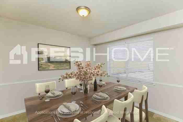 1304 Lyric Dr - Photo 3 of 16