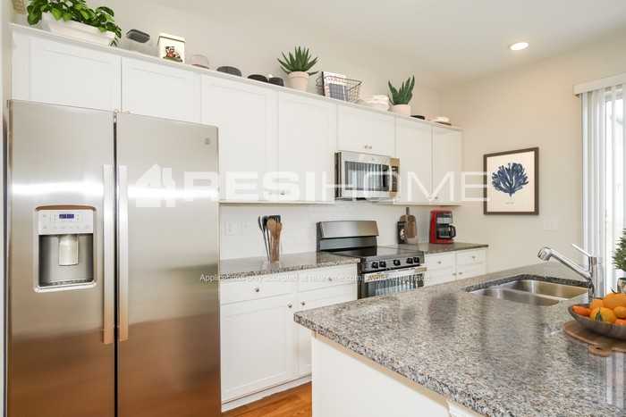 8168 Arrowwood Loop - Photo 4 of 21