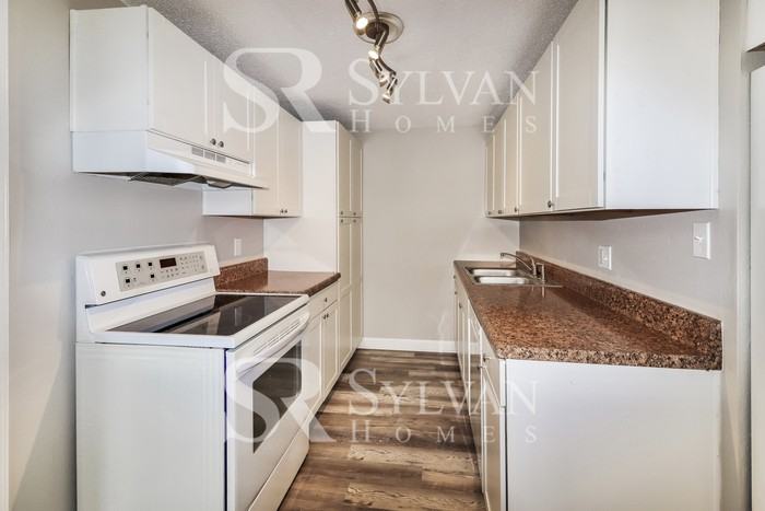 1805 Nickerson Blvd - Photo 4 of 16