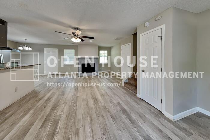 4956 W Ridge Dr - Photo 4 of 20