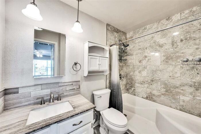 8219 Summer Side Dr - Photo 3 of 16