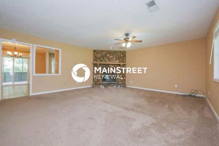 70 Summerfield Ct - Photo 4 of 16