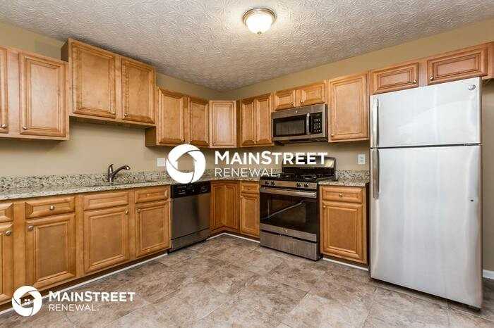 2490 Deerfield Dr Nw - Photo 4 of 15