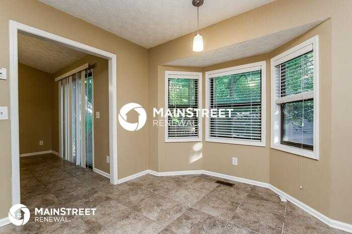 2490 Deerfield Dr Nw - Photo 5 of 15