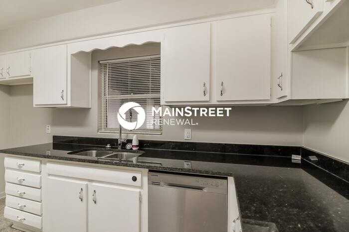 4310 Yorkshire Ln - Photo 5 of 16