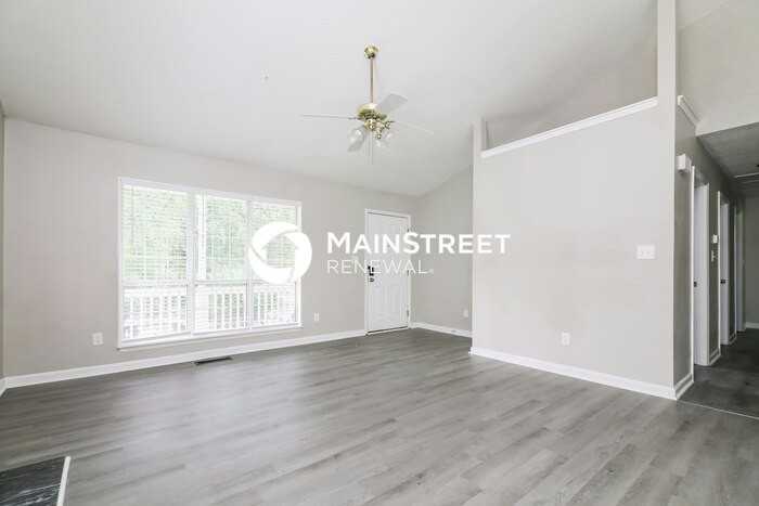 818 Riverbark Ln - Photo 4 of 16