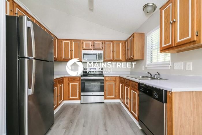 818 Riverbark Ln - Photo 7 of 16