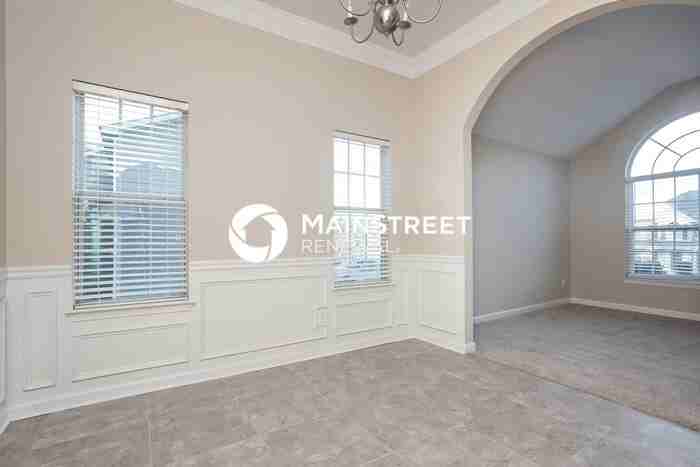 6887 Smoke Ridge Dr - Photo 3 of 15