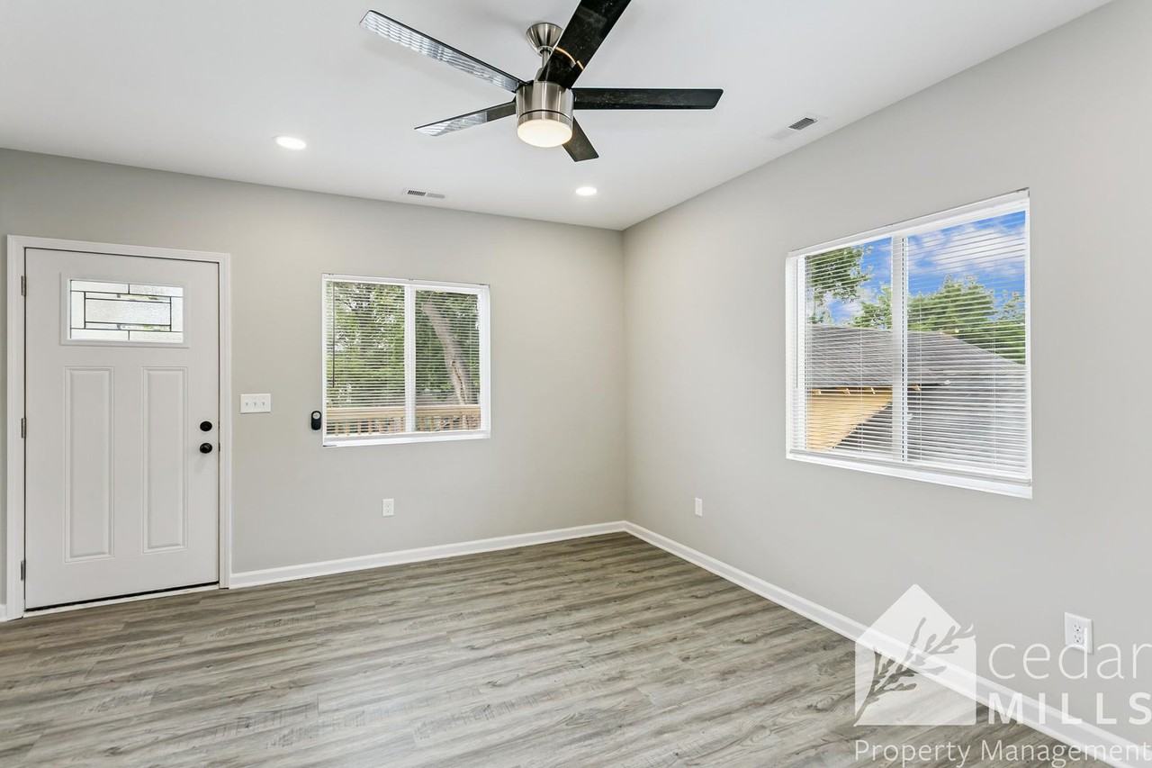 1650 S Main St #2 - Photo 3 of 10