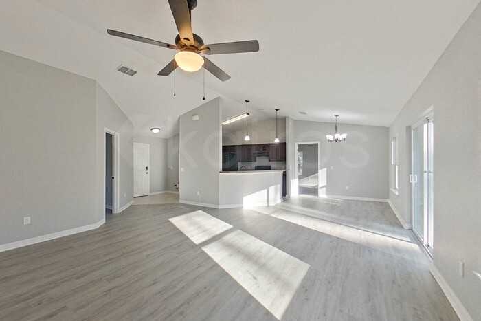 8806 Sw 135th Street Rd - Photo 2 of 22