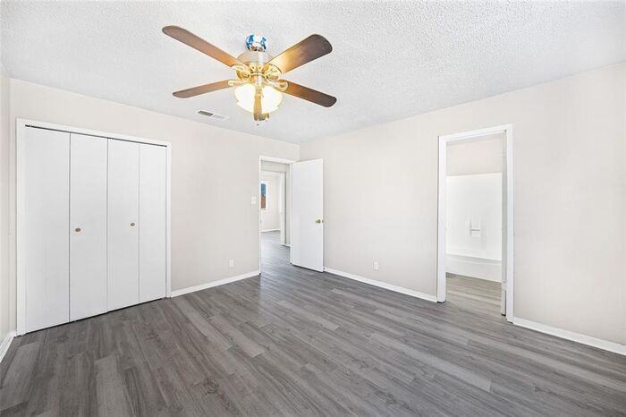 1111 W Rundberg Ln #A - Photo 3 of 6