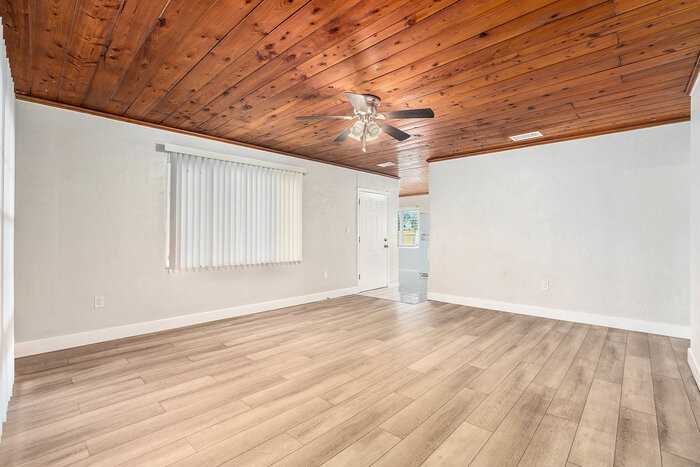 5305 Whiteway Dr - Photo 5 of 21