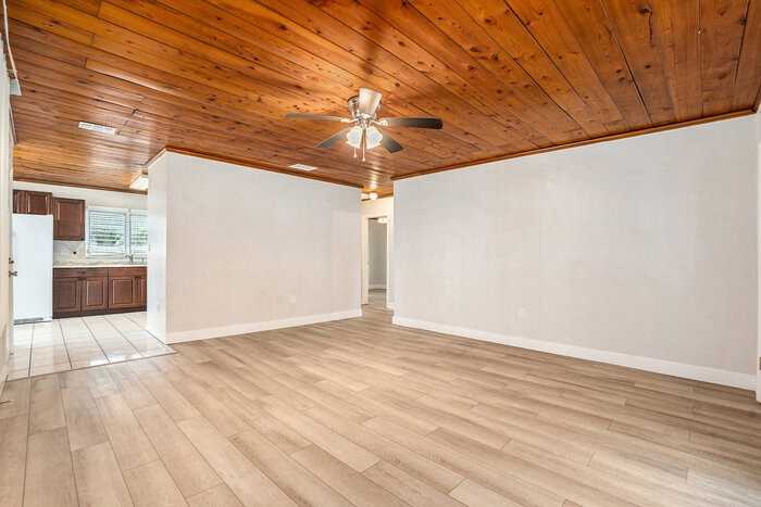 5305 Whiteway Dr - Photo 6 of 21