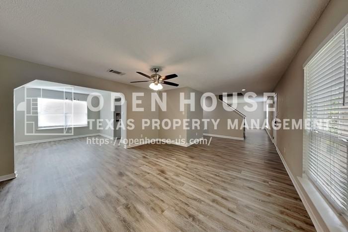 1812 Solitude Ct - Photo 6 of 26