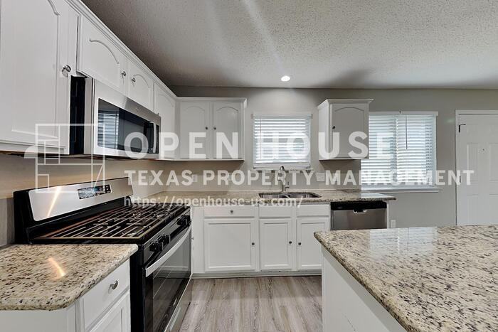 1812 Solitude Ct - Photo 7 of 26