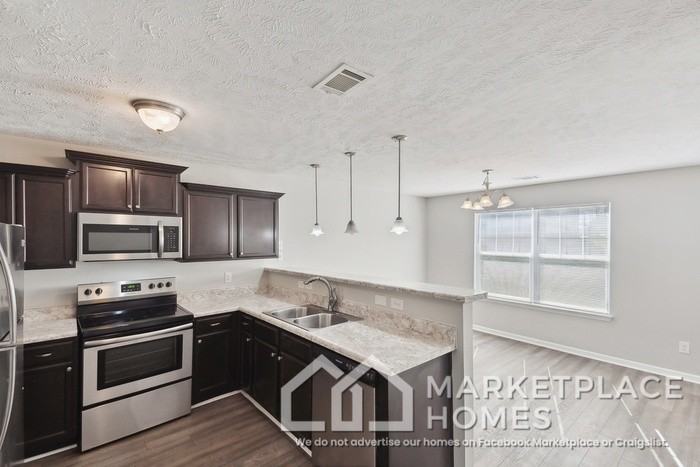 741 Hollandale Rd - Photo 6 of 31