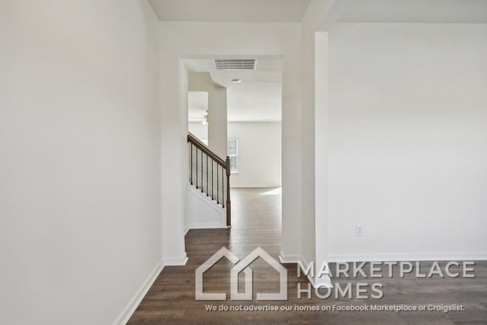 2962 Berna Way - Photo 7 of 33