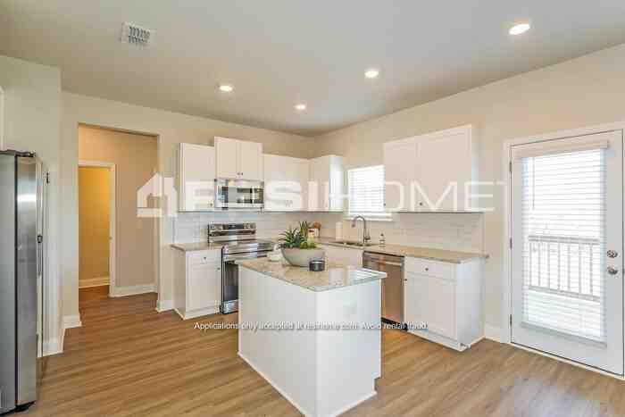 858 Keats Way - Photo 4 of 20