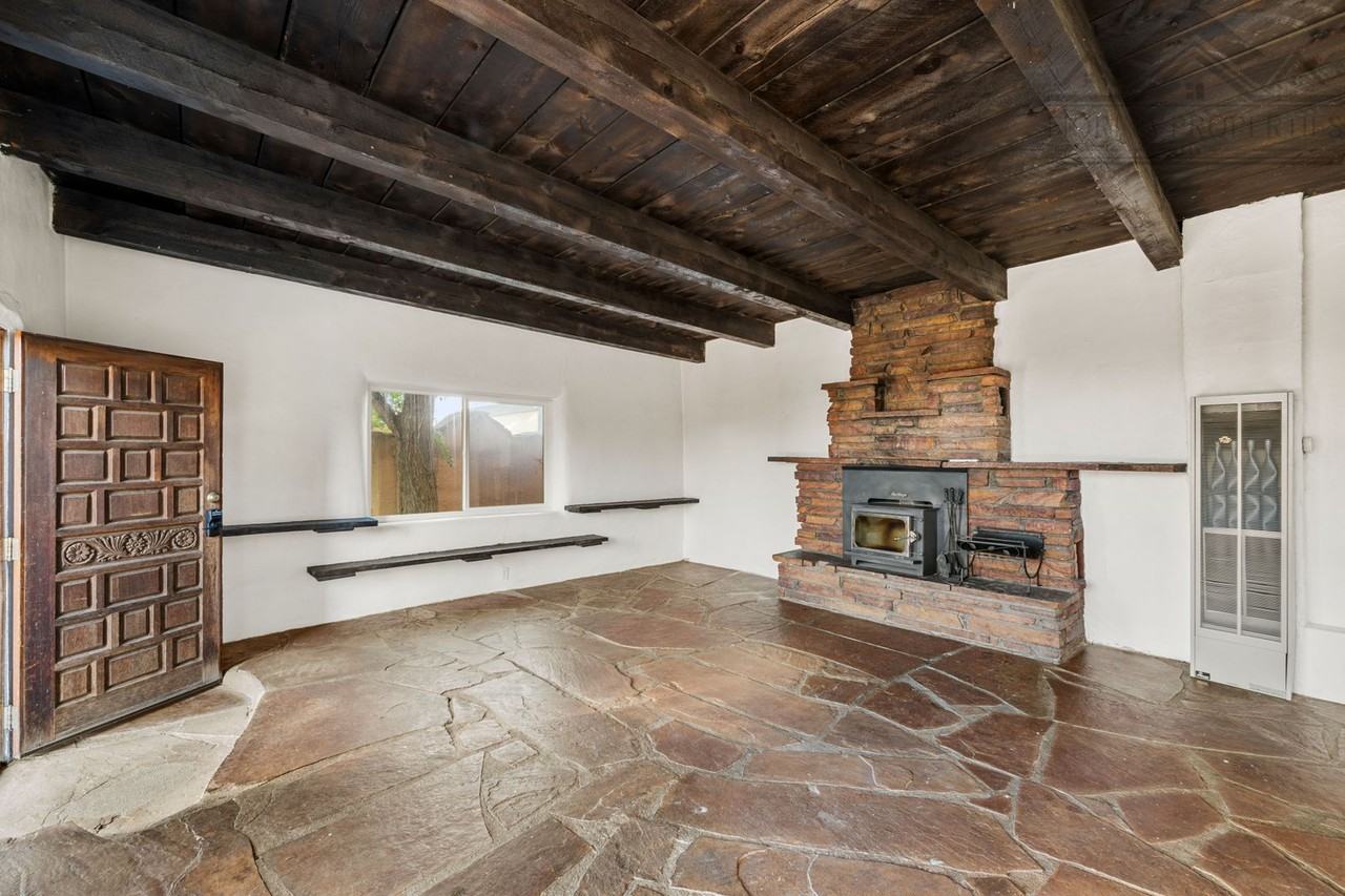 537 Kathryn Ave - Photo 2 of 19