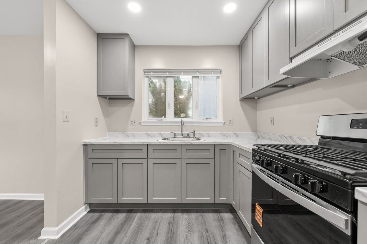 1921 N 8th St - Photo 7 of 21