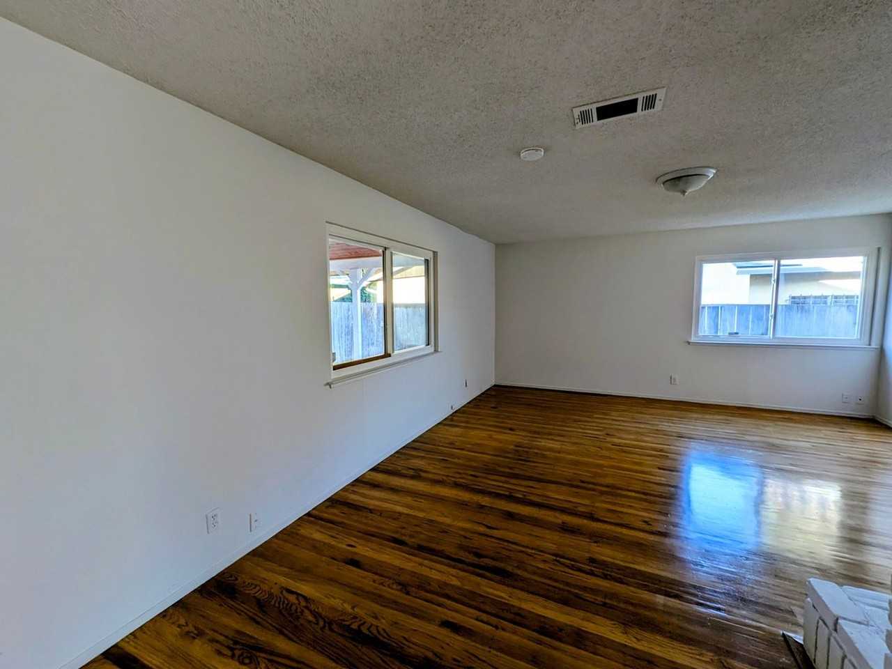 118 Azucar Ave - Photo 7 of 29