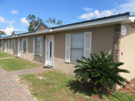 featured image of 1104 W 19th Ct